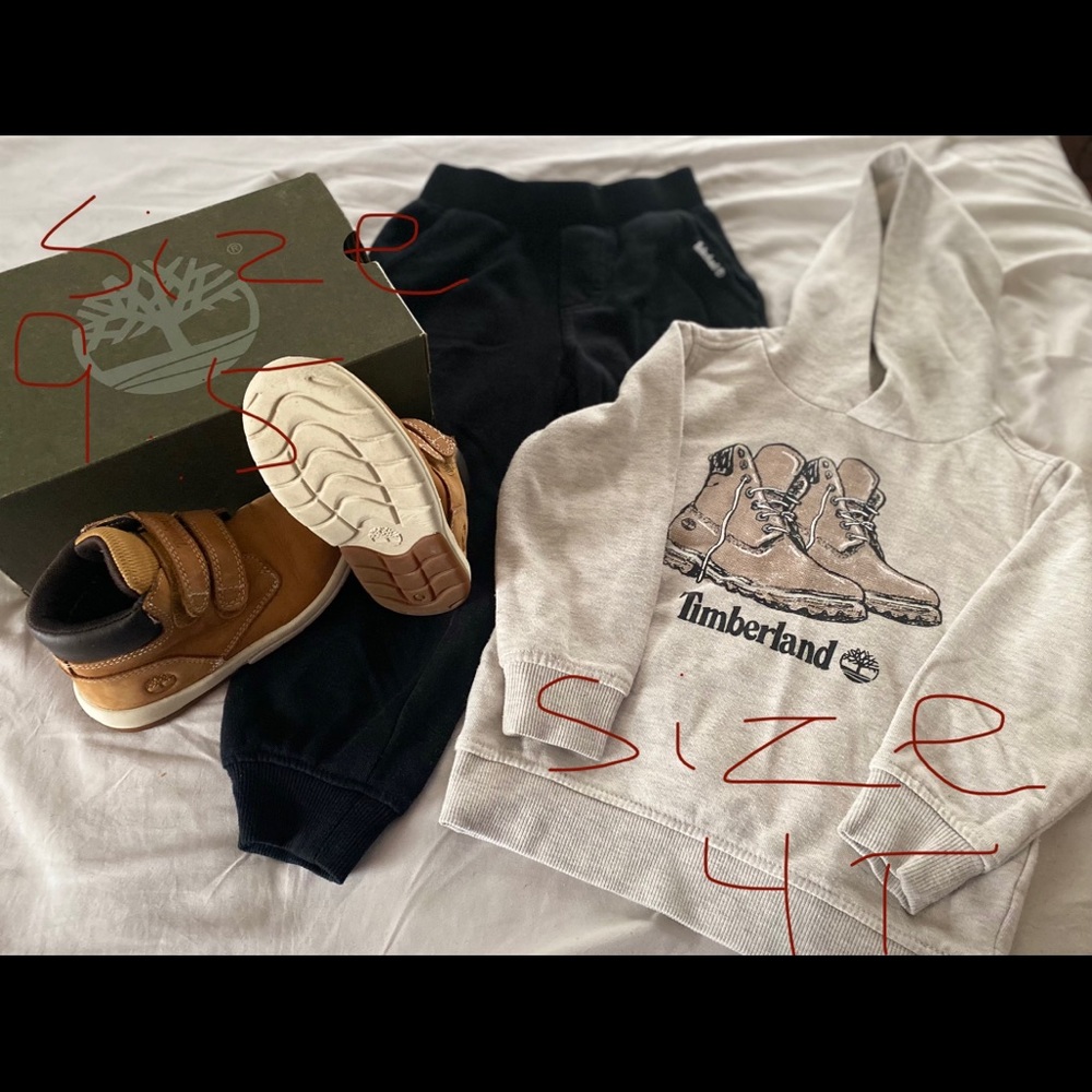 Timberland jogger set with matching timberland boots.